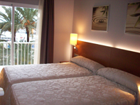 Habitaci�n doble, 2 camas de 100cm x 200cm, vista frontal al mar